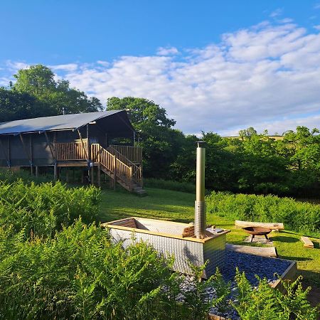 Brackenhill Glamping - Safari Tent With Hot Tub - Sleeps 6 Айвібрідж Екстер'єр фото
